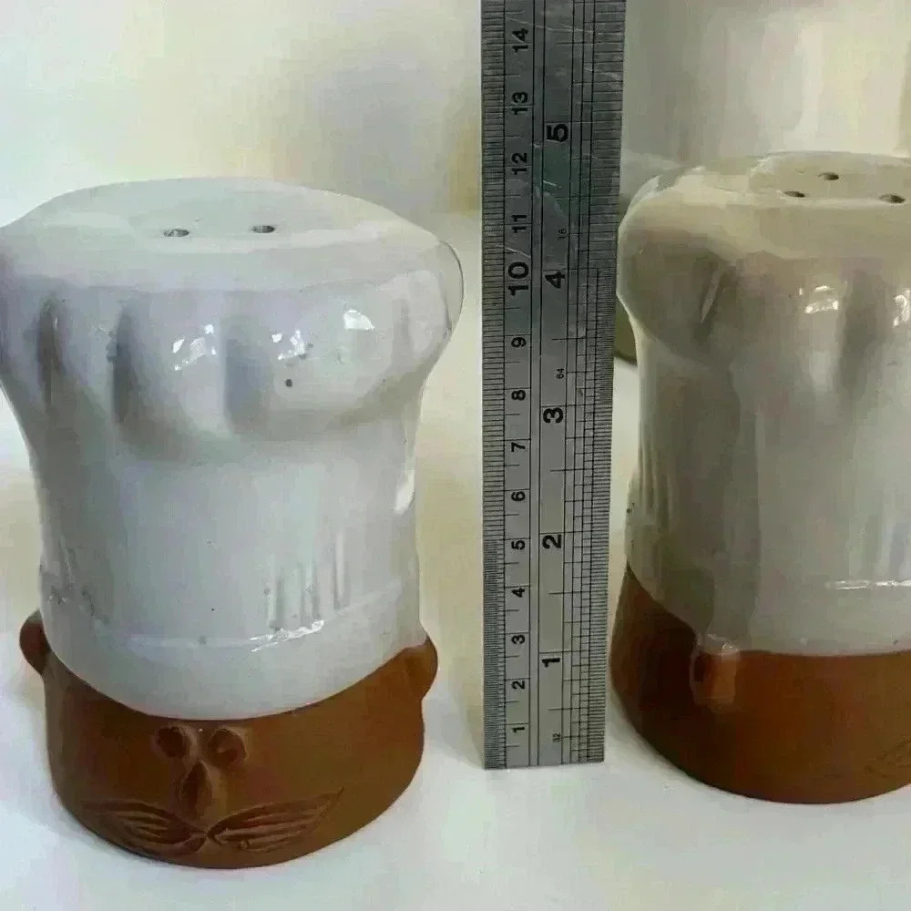Le Chef vintage glazed ceramic kitchen utensil holder and salt & pepper shakers - Picture 13 of 14